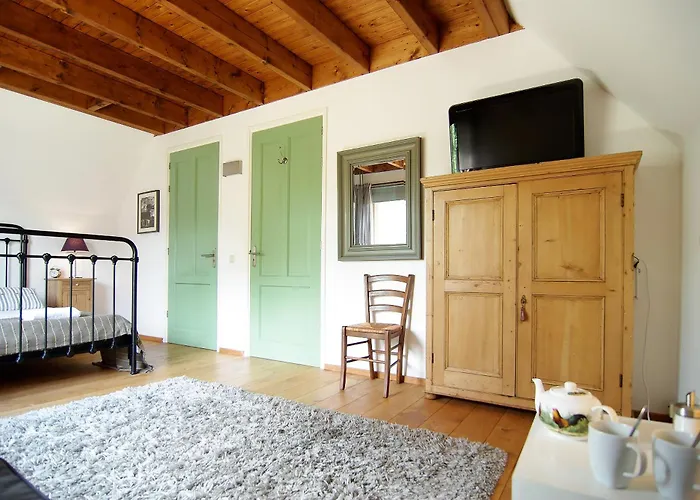 Accommodatie bij particulieren Tranquil Wooden House With Free Parking Amsterdam