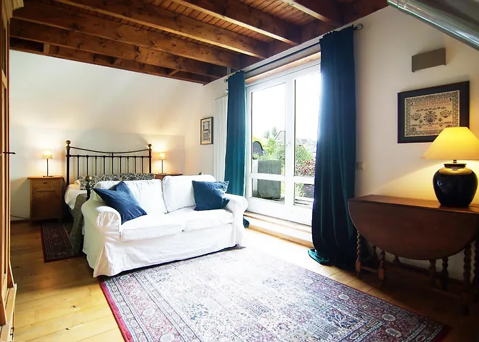 Tranquil Wooden House With Free Parking * Amsterdam