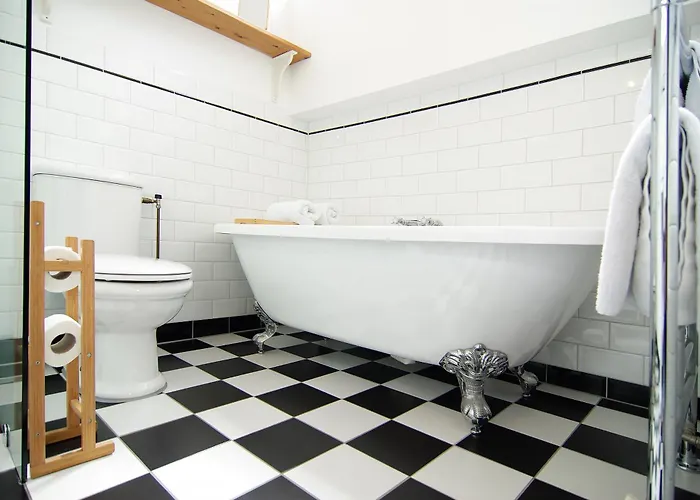 Accommodatie bij particulieren Tranquil Wooden House With Free Parking *