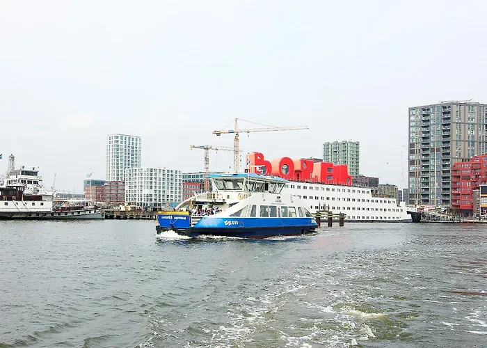 Tranquil Wooden House With Free Parking Accommodatie bij particulieren