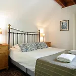 Tranquil Wooden House With Free Parking Amsterdam