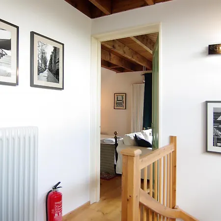 Privat bolig Tranquil Wooden House With Free Parking Amsterdam