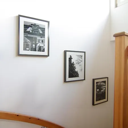 Tranquil Wooden House With Free Parking Homestay *